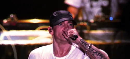 Eminem dévoile le titre « Untouchable »