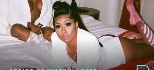 Yung Miami : enceinte, la rappeuse prise pour cible dans une...