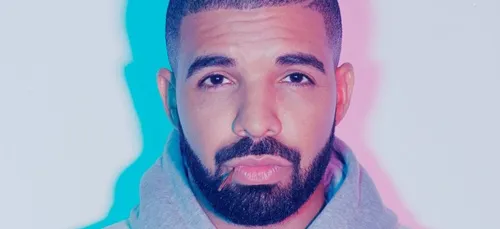 Le tatouage très spécial de Drake après avoir battu le record des...
