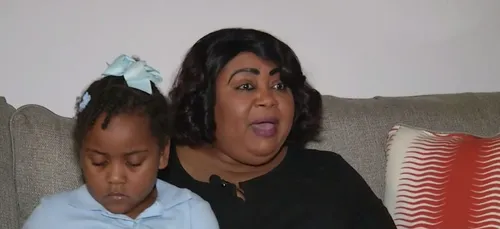 Une fillette de 6 ans arrêtée par la police pour avoir piqué une...