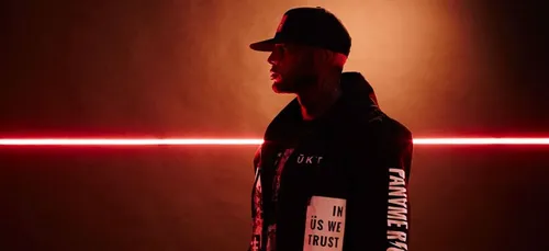 Booba : un acteur se propose de remplacer Kaaris pour se battre...