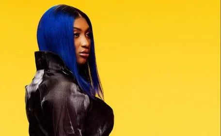 Aya Nakamura annonce la réédition de son album avec cinq titres...