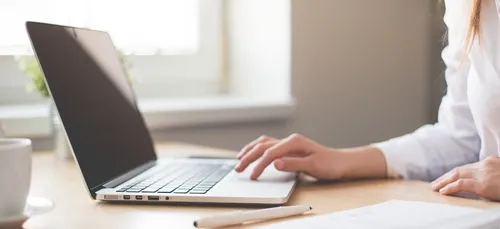 À cause de la lumière bleue, les écrans réduiraient fortement...