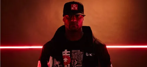 "J'étais sûr de gagner" : Booba continue de provoquer Kaaris sur...