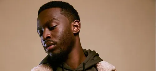 Dadju s'engage dans l'humanitaire pour venir en aide aux femmes...