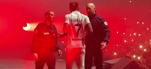 Koba LaD arrêté par la police en plein concert au Zénith de Paris...
