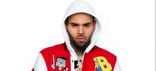 Chris Brown : clashé sur la toile, Nick Cannon prend sa défense !...