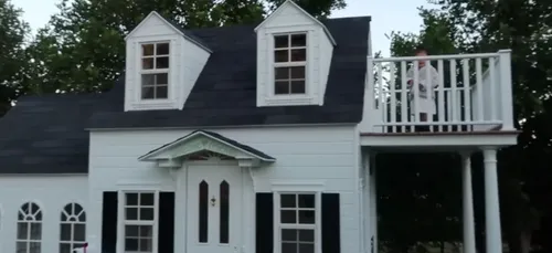 Kylie Jenner : sa fille possède une « cabane » plus grande qu’un...