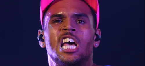 ChrIs Brown officialise sa nouvelle relation amoureuse