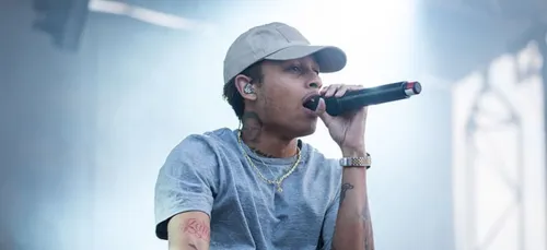 Ateyaba tease l’arrivée de son album en dévoilant un extrait (vidéo)