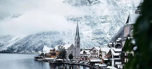 La « vraie » ville de la Reine des Neiges est prise d’assaut par...