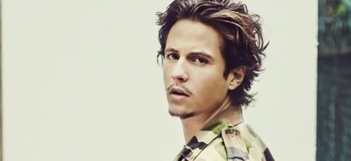 Nekfeu, PNL, Ninho, SCH : combien gagnent les rappeurs à chaque...