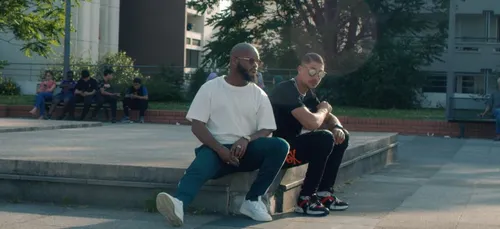 Dinos rejoint Dosseh et Maes pour le remix de "L’odeur du charbon"...