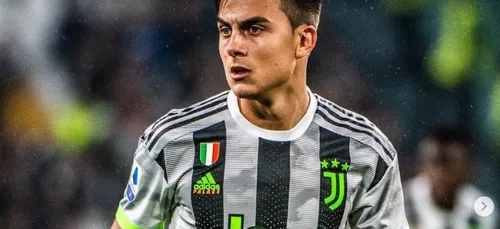 La réaction de Paulo Dybala, le joueur de la Juventus de Turin,...