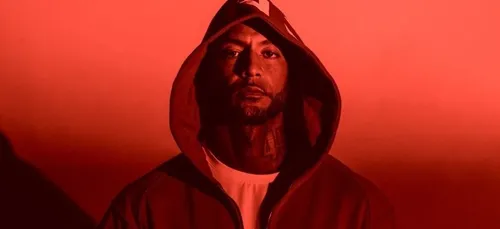 Booba s’affiche en faisant le signe de Jul, bientôt un featuring ?...