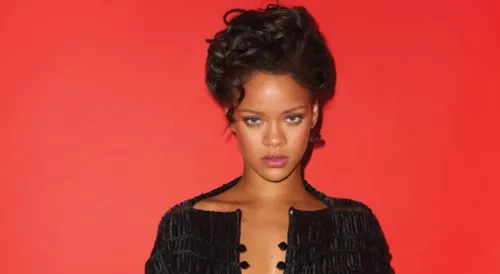 Quand Rihanna loue sa maison à ses fans ! (Photos)