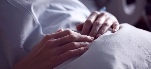 Positive au Covid-19, une Américaine doit payer 35.000 dollars...