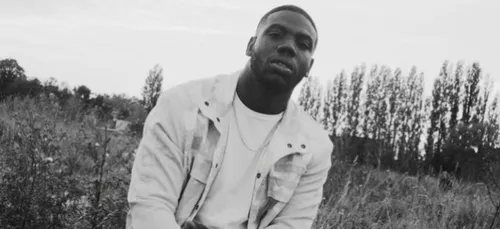 Quand Dinos dévoile un extrait d’une reprise de « Moi Lolita »...