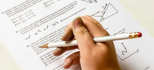 Bac 2020 : #JaiMonBac, les lycées célèbrent déjà leur diplôme