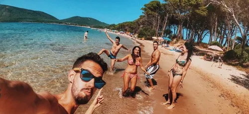 Vacances d’été : le gouvernement conseille d’attendre pour réserver