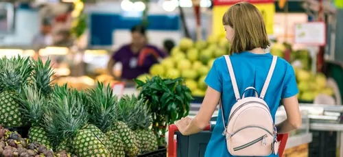 Une américaine arrêtée après avoir léché des produits au supermarché
