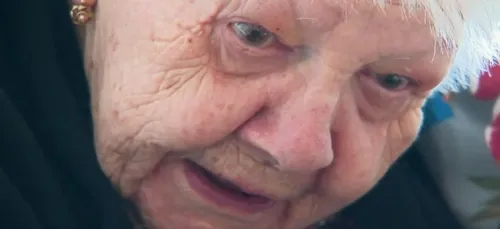 « Je suis enfermée, ce n’est pas une vie » : Jeanne, 96 ans, livre...