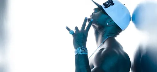 Booba recadré par une députée à la suite d’une remarque sexiste