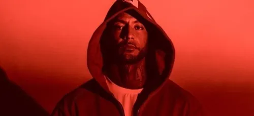 Booba recycle les stocks de sa marque et offre des masques aux...