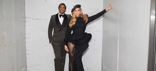 Blue Ivy recadre Beyoncé et Jay Z pendant les Grammy Awards (Vidéo)