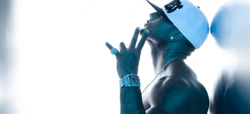 Booba relance les hostilités contre Gims avec un vieil...