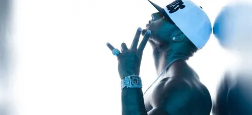 « Dolce Vita » : Booba s’attaque à Angèle dans son titre hommage à...