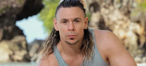 "Koh-Lanta" : le cancer de Bertrand-Kamal détecté après une...