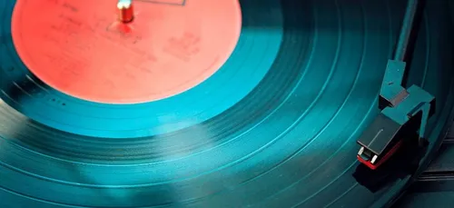 Lomepal, IAM et PNL, plus gros vendeurs de vinyles dans le rap...