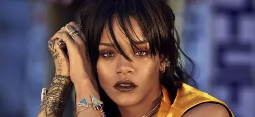 Rihanna: sa collection de chaussettes de luxe pour la...