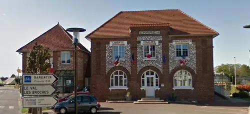 Une mairie fait scandale en exposant publiquement un lave-linge...