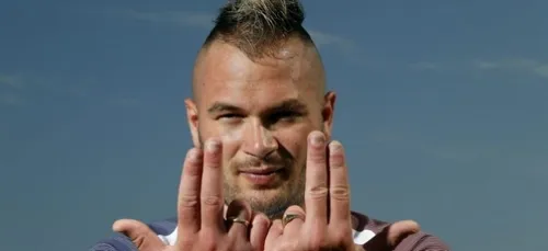 JuL annonce un nouvel album et demande à ses fans de l'aider pour...