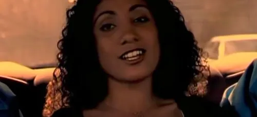 Karima de la Fonky Family, voix féminine inoubliable du tube "Bad...