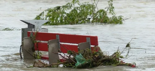 Inondations en Gironde et Dordogne : de nouvelles communes...