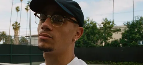 Mister V dévoile le nom du premier featuring de la réédition de...