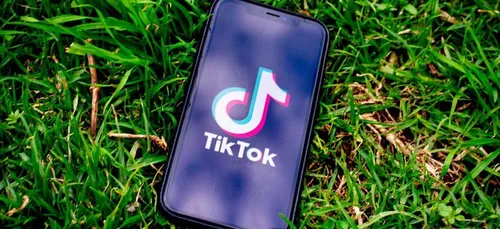 Un jeune de 18 ans tué par un train en filmant une vidéo Tik Tok