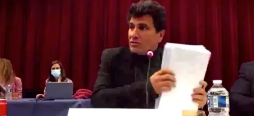 "Un reconfinement annoncé mercredi": un maire fait marche arrière...