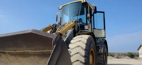 Il déloge son locataire en démolissant sa propre maison à coups de...