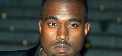 Kanye West se teint les cheveux… en rose ! (Photo)