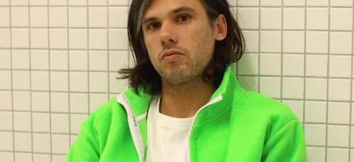 "Il a pris 20 ans" : une nouvelle photo d’Orelsan dévoilée sur les...