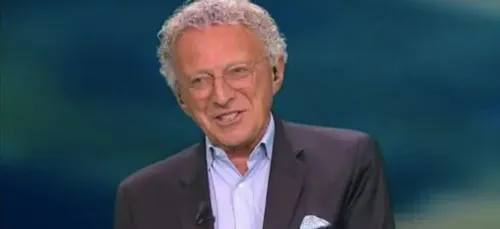 Tour de France : Nelson Monfort perd son pantalon en plein direct...