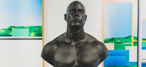 10 statues numérotées de Booba bientôt en vente en édition limitée...