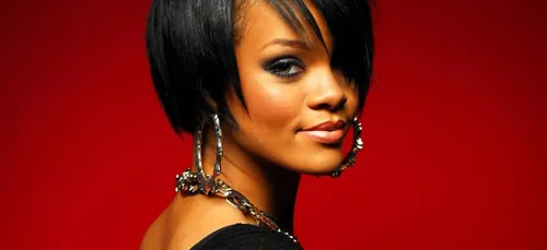 Rihanna : sa robe ultra sexy et transparente à Coachella affole la...