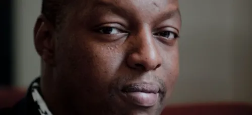 #Tuserasunhommemonfils : Oxmo Puccino s’engage contre les...