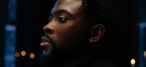 Damso dévoile le clip de Smog, titre inédit de son nouvel opus