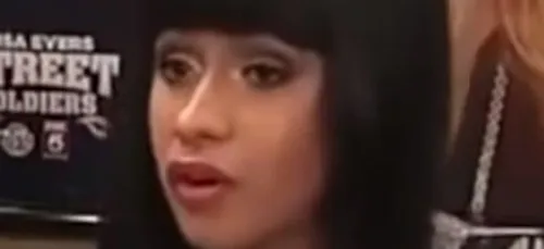 Cardi B twerke pour remercier son public